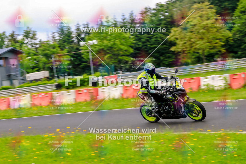 VBK-7064 | Hier findet Ihr Bilder von Touristenfahrten auf der Nürburgring Nordschleife oder von anderen Veranstaltungen die ich besucht habe. Viel Spass beim Durch Schauen 