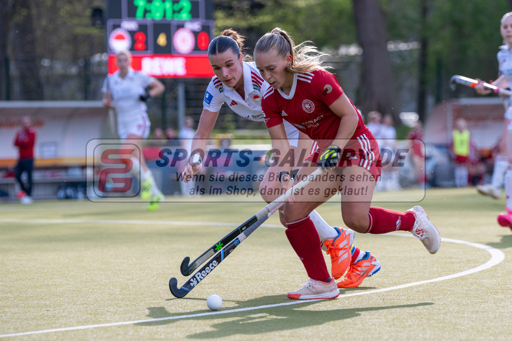 SFE_20260321_0124 | Köln, Deutschland, 21.03.26: Feldhockey 1. Bundesliga Damen zwischen Rot-Weiss Köln - Bremer HC im REWE Sportpark am 21.03.2026 in Köln, Deutschland. (Foto von Stephan Fehrmann)Köln, Germany, 21.03.26: Feldhockey 1. Bundesliga Damen between Rot-Weiss Köln - Bremer HC in REWE Sportpark at 21.03.2026 in Köln, Deutschland. (Foto from Stephan Fehrmann)