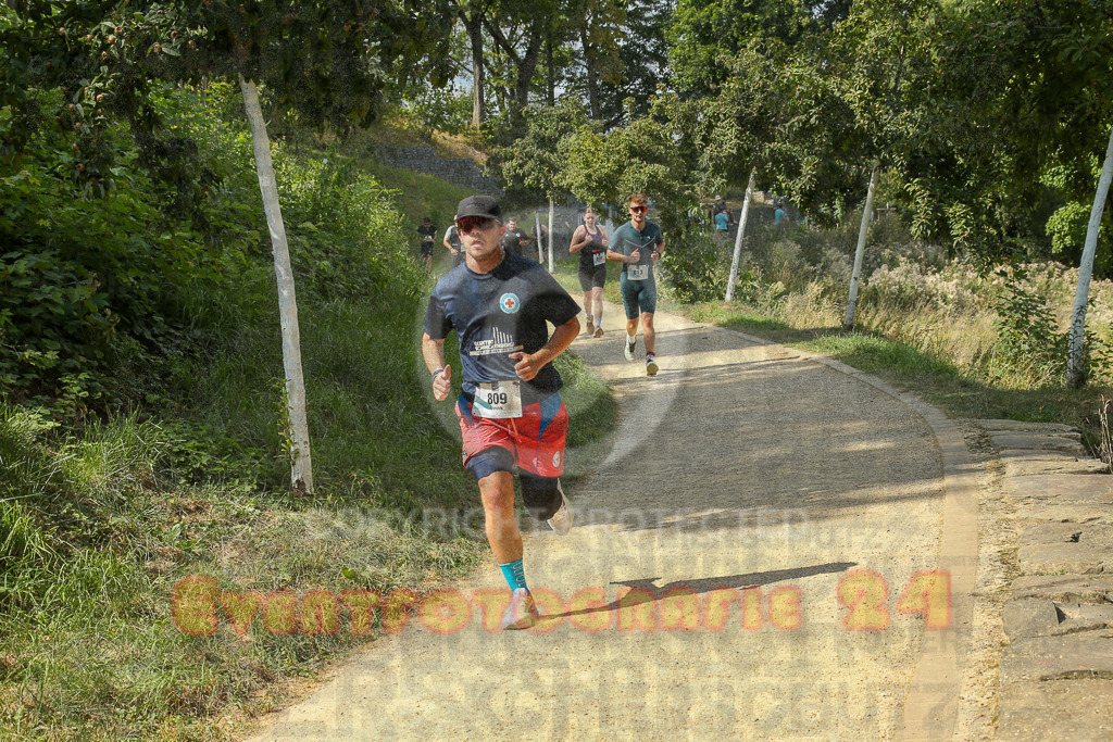 250824_1451_EX1_7818 | Sportfotografie im Rhein-Sieg Kreis, Köln, Bonn, NRW, Rheinland Pfalz, Hessen, etc. Unser Tätigkeitsfeld umfasst den Laufsport vom Volkslauf über den Marathon, Duathlon, Triathon bis zum Ultralauf wie Kölnpfad Ultra oder Schindertrail.