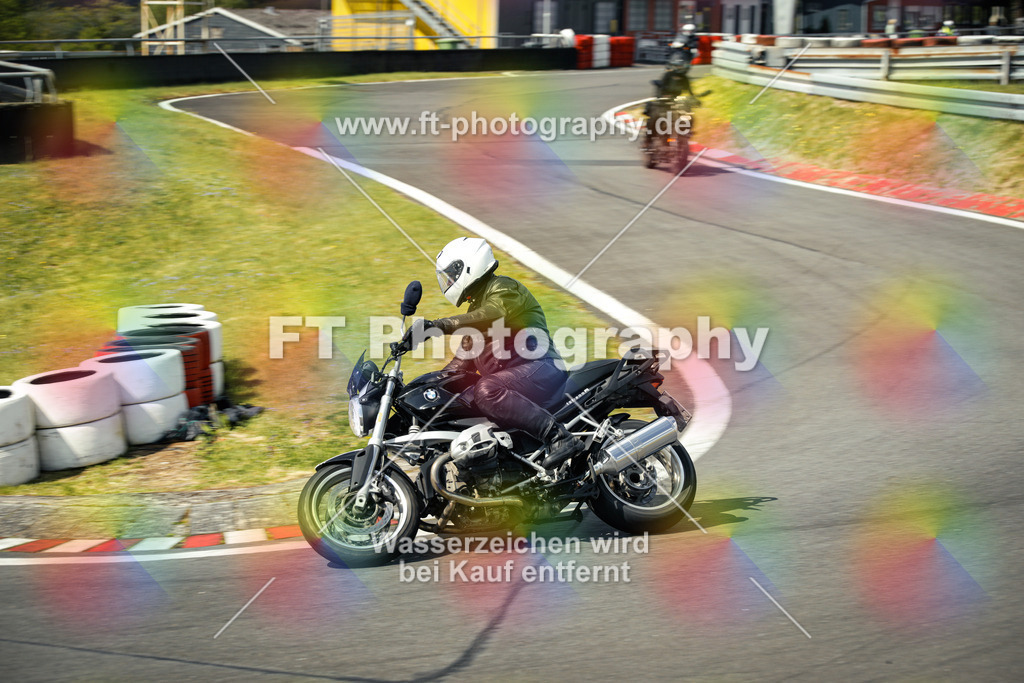 OBK_Mai_Martina_Markus-10804 | Hier findet Ihr Bilder von Touristenfahrten auf der Nürburgring Nordschleife oder von anderen Veranstaltungen die ich besucht habe. Viel Spass beim Durch Schauen 