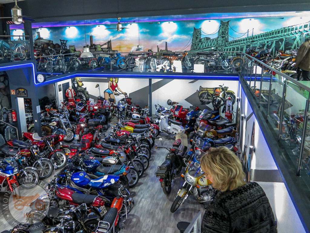 MopedmuseumNeumühl_151023_032 | Bildergalerie von Sport-Ereignissen aber auch von weiteren spannenden Dingen - nicht nur vom Niederrhein. In Anlehnung an den bekannten Spruch von Hanns Dieter Hüsch heißt das Motto: "Niederrhein ist überall".  - Realisiert mit Pictrs.com