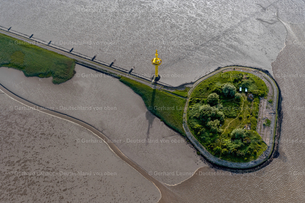 4030549 | NORDENHAM 01.06.2020 Halbinsel mit Landzugang und Uferbereich an der Wesermündung in Nordenham im Bundesland Niedersachsen, Deutschland. // Peninsula with land access and shore area on Wesermuendung in Nordenham in the state Lower Saxony, Germany. Foto: Gerhard Launer