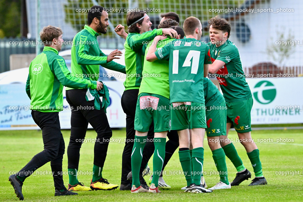 Dellach Gail vs. Rapid Lienz | Jubel Rapid Lienz Mannschaft, #14 Michael Johann Niedrist Rapid Lienz, #18 Oliver Gomig Rapid Lienz, Dellach Gail vs. Rapid Lienz, Dellach Gail vs. Rapid Lienz am 26.04.2024 in Dellach (Sportplatz Dellach Gail), Austria, (Photo by Bernd Stefan)