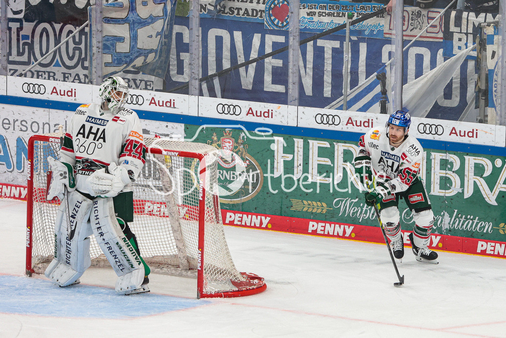ERC Ingolstadt - Augsburger Panther | David WARSOFSKY (AEV #55) am Puck