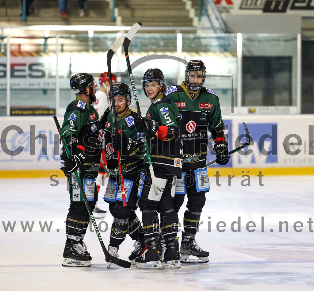 2022-09-25_038_TSV_Erding_gegen_EHC_Klostersee | Erding, Deutschland, 25.09.2022:
Eishockey, Bayernliga 2022 / 2023, Testspiel, TSV Erding gegen EHC Klostersee, Endergebnis: 8:2

Foto: Christian Riedel / fotografie-riedel.net