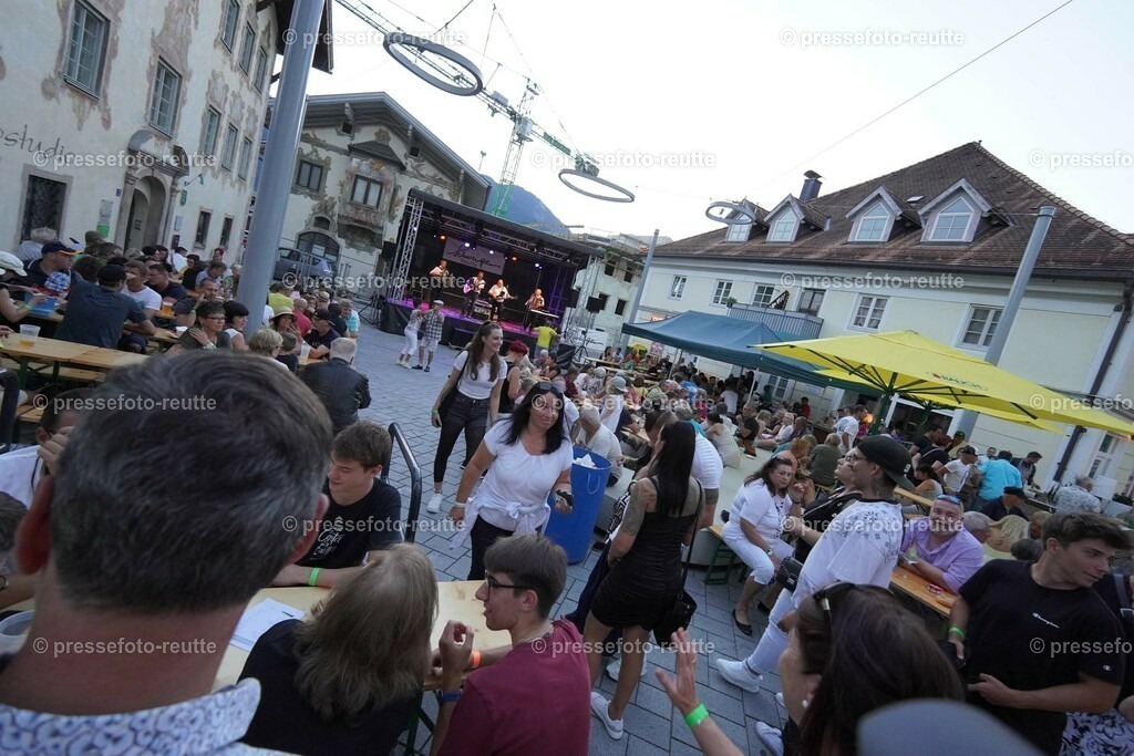 news-2023-Juli15-Marktfest_Reutte2-DSC01662 | Info aus dem Bezirk Reutte/Ausserfern Tirol sowie eine umfangreiche Bilddatenbank über die gesamte Region: Lechtal, Talkessel Reutte, Tannheimertal, Zwischentoren. Lech, Plansee, Zugspitze, Grenztunnel, B179, Fernpassstraße, Verkehr, Lawinen, Tradition, - Realisiert mit Pictrs.com