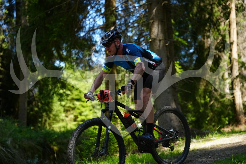 FC101866 | Fotogalerie der Treibjagd im Dunkelwald - Dein MTB Etappenrennen im Erzgebirge - Realisiert mit Pictrs.com