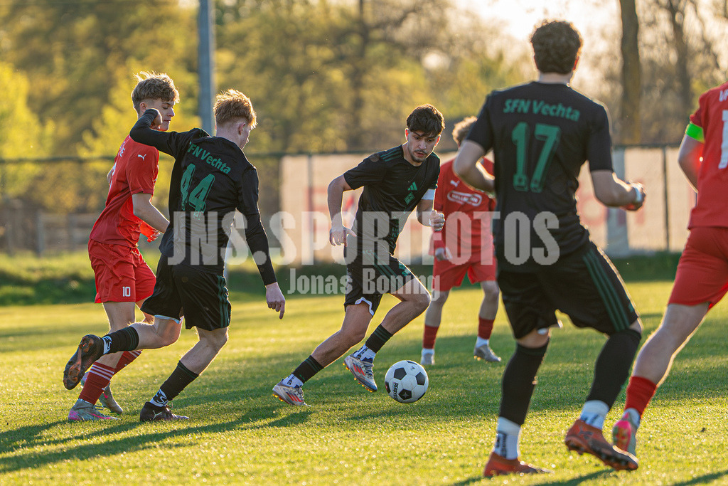 Fußball I A-Junioren I Saison 2025-2026 I VFL Oythe - SFN Vechta I 07533 | jns.sportfotos - Realisiert mit Pictrs.com