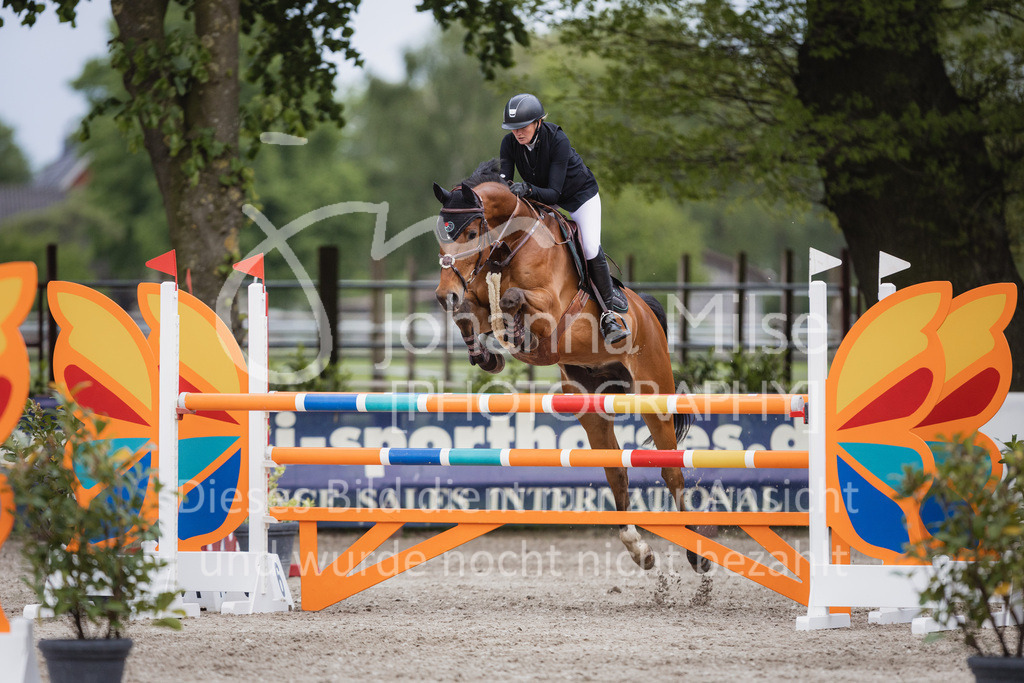 230516_Mühlen_SprPf-M-629 | Deine schönsten Turniermomente als professionelle Fotos! Entdecke hochwertige Pferdesport-Fotografie im Online-Shop. Jetzt Fotos finden & bestellen!