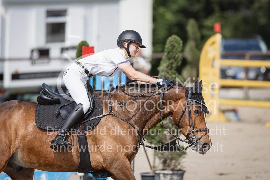 230624_PfSpTa_L-Spr-342 | Deine schönsten Turniermomente als professionelle Fotos! Entdecke hochwertige Pferdesport-Fotografie im Online-Shop. Jetzt Fotos finden & bestellen!