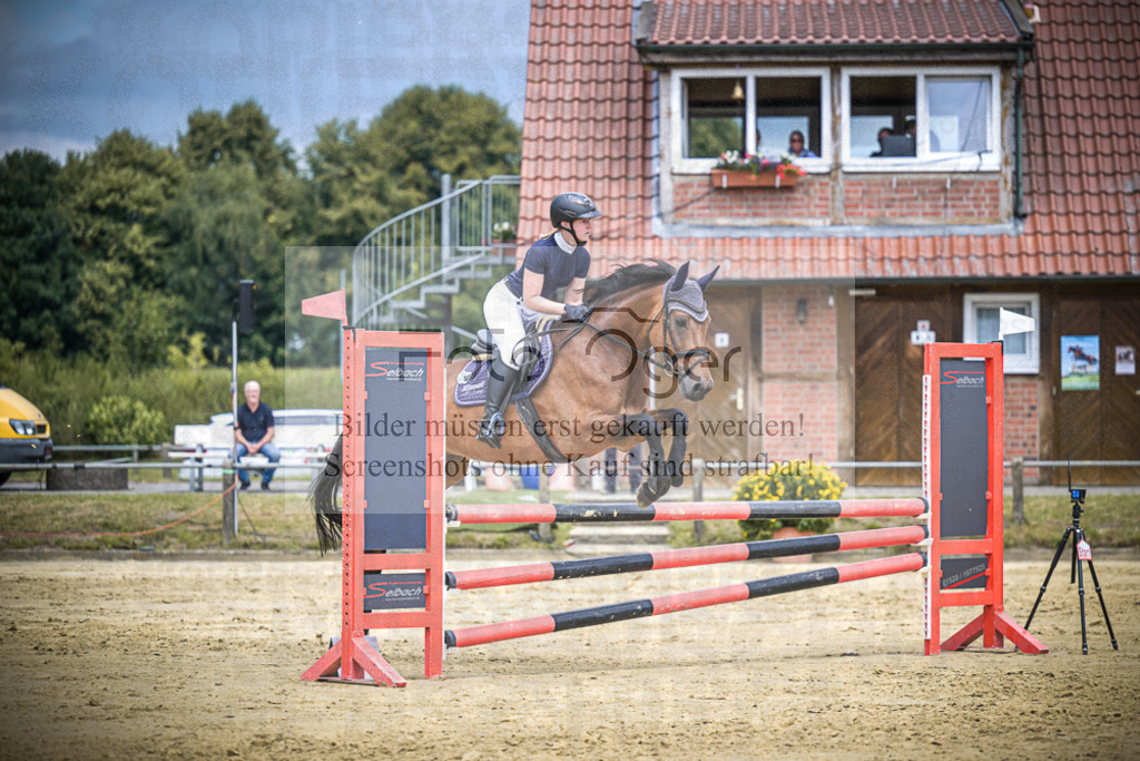 DOS_7500 | Entdecke hochwertige Reitturnierfotos von Foto Oger. Professionell, emotional und authentisch – jetzt Lieblingsmomente im Shop bestellen.Deutschlandweite Turnierfotografie. - Realisiert mit Pictrs.com
