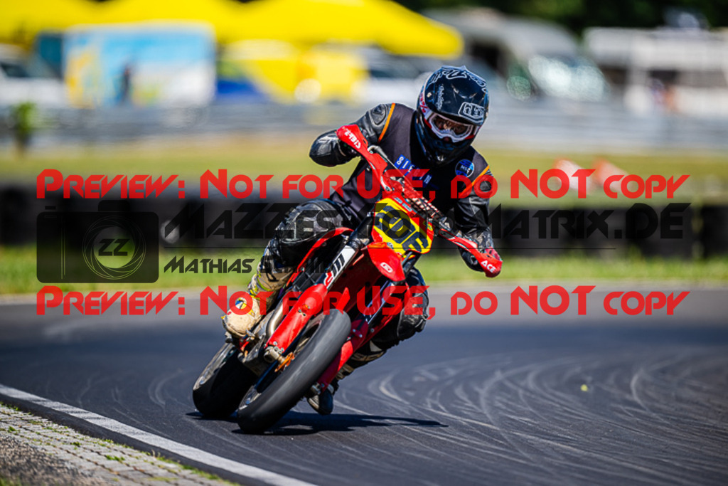 MaZZes_FotoMatrix_220702_1645 | S1