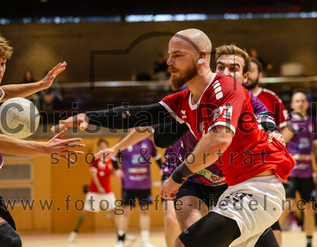 2024-10-20_112_SpVgg_Altenerding_II_gegen_TSV_Taufkirchen-Vils | Erding, Deutschland, 20.10.2024:Handball, Bezirksliga Männer Ost 2024 / 2025, 3. Spieltag, SpVgg Altenerding II gegen TSV Taufkirchen/Vils, Endergebnis: 15:20Andreas Rej (TSV Taufkirchen/Vils, #69)Foto: Christian Riedel / fotografie-riedel.net