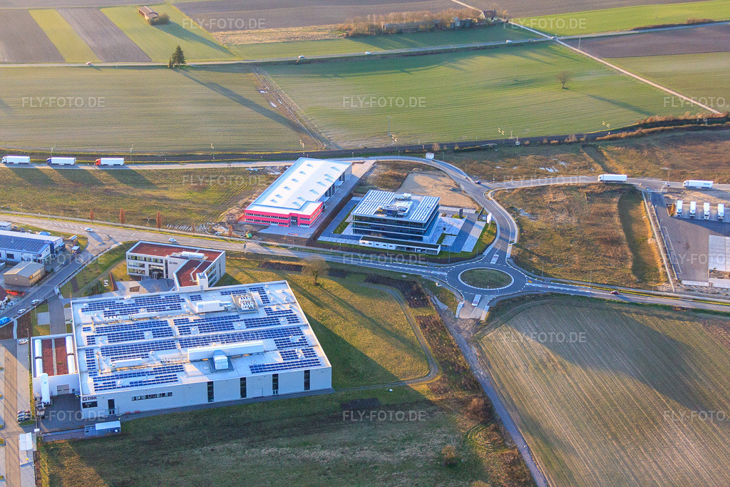 Luftbild: ITK Engineering GmbH im Gewerbegebiet Im Speyerer Tal in Rülzheim im Bundesland Rheinland-Pfalz in Deutschland. – Foto: IMG_62279.jpg vom 23.02.2014 durch Werner Riehm/FLY-FOTO.de – Auflösung des Originals: 4752 x 3168 px – ITK Engineering - Ihr Partner für Digital Engineering