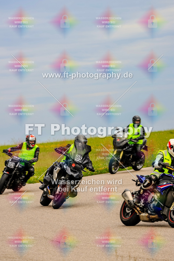 MotoTeam-2252 | Hier findet Ihr Bilder von Touristenfahrten auf der Nürburgring Nordschleife oder von anderen Veranstaltungen die ich besucht habe. Viel Spass beim Durch Schauen 