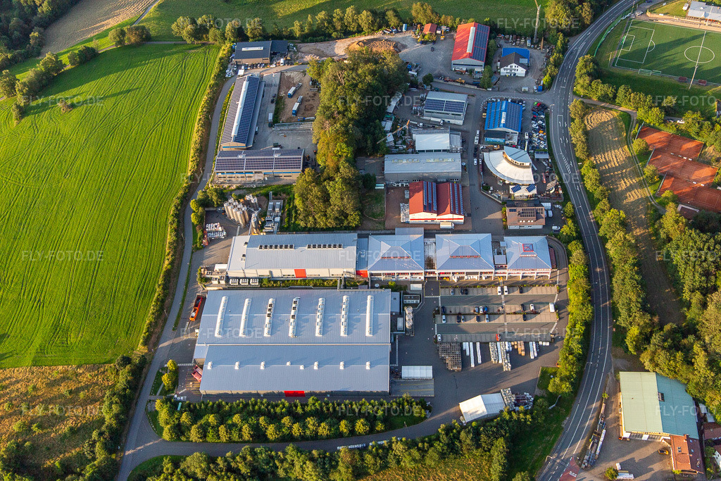 Luftbild: Morton Extrusionstechnik GmbH und Auto-Center Abtsteinach im Ortsteil Ober-Abtsteinach in Abtsteinach im Bundesland Hessen in Deutschland.Foto: IMG_142632.jpg vom 18.07.2024 durch Werner Riehm/FLY-FOTO.deMorton ExtrusionstechnikHOME.MOBILE.DE