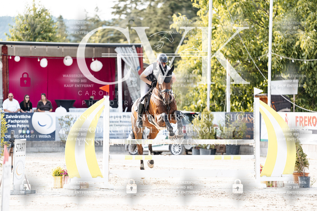 CK906542 | Turnierfotografie Pferdefotografie Trier Rheinland-Pfalz Pferdesport Reitsport Tierfotografie Sportfotografie Pferdevideo Pferdevideografie Equestrianvideography equestrianphotography  - Realisiert mit Pictrs.com
