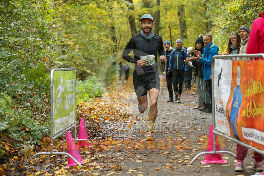 251026_1213_EX1_9983 | Sportfotografie im Rhein-Sieg Kreis, Köln, Bonn, NRW, Rheinland Pfalz, Hessen, etc. Unser Tätigkeitsfeld umfasst den Laufsport vom Volkslauf über den Marathon, Duathlon, Triathon bis zum Ultralauf wie Kölnpfad Ultra oder Schindertrail.
