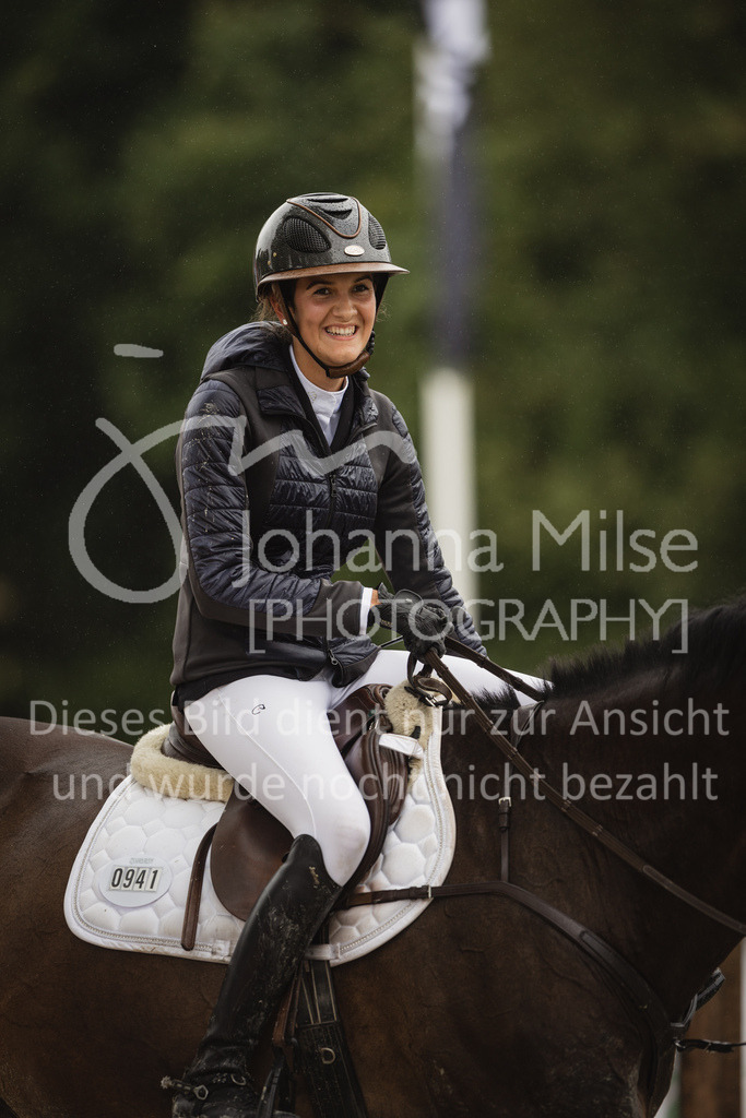 230727_BHO_M1-Spr_1-413 | Deine schönsten Turniermomente als professionelle Fotos! Entdecke hochwertige Pferdesport-Fotografie im Online-Shop. Jetzt Fotos finden & bestellen!