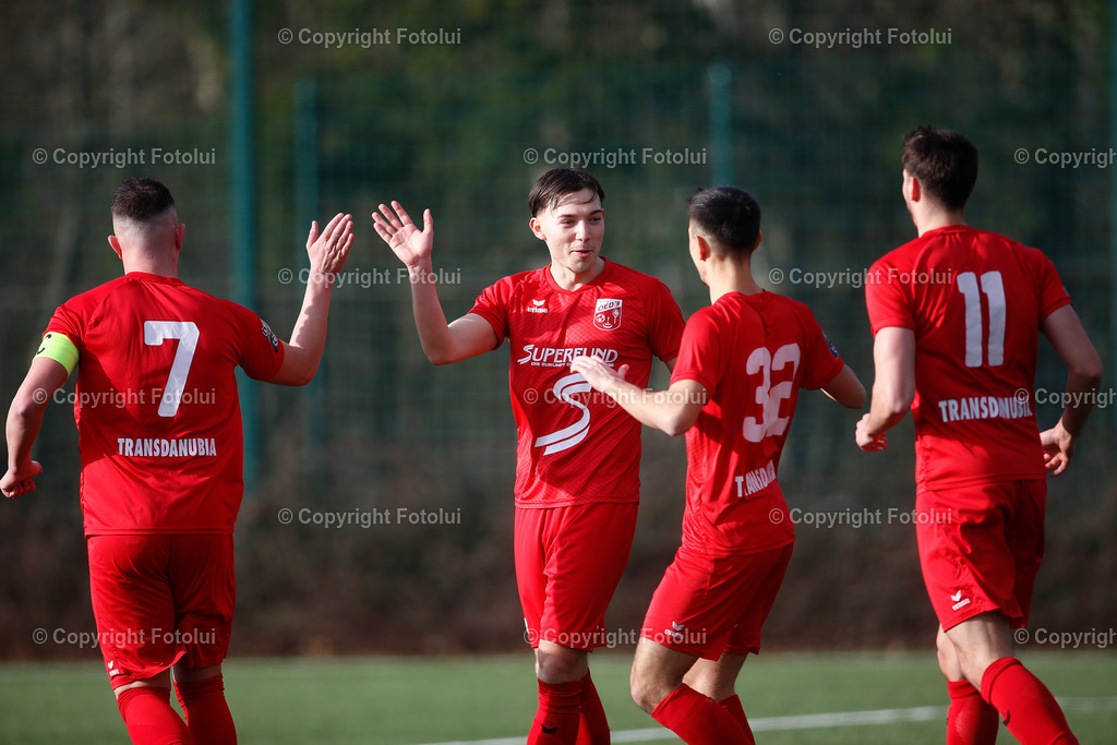 A_LUI_24022024_00003 | SPORT,FUSSBALL,TESTSPIEL ASKOE OEDTVORWAERTS STEYR 24.02.2024 IM BILD:DIE SPIELER VON OEDT JUBELN UEBER DAS 1:0   FOTO:FOTOLUI