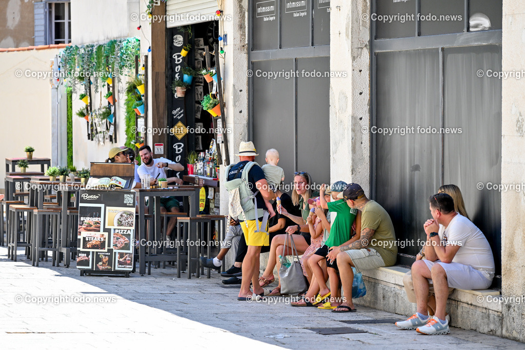 Kroatien_ Split_ 21.07.2025-137 | 21.07.2025, Kroatien, HRV, Split, im Bild Themenbild, Stadtansichten, Touristen, Tourismus, Feature, SymbolbildSplit zweitgroesste Stadt Kroatiens. Die Stadt ist Verwaltungssitz der Gespanschaft Split-Dalmatien 