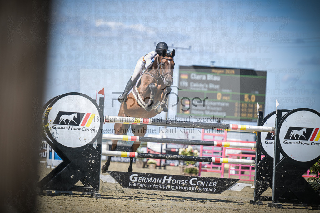 DOS_3711 | Entdecke hochwertige Reitturnierfotos von Foto Oger. Professionell, emotional und authentisch – jetzt Lieblingsmomente im Shop bestellen.Deutschlandweite Turnierfotografie. - Realisiert mit Pictrs.com