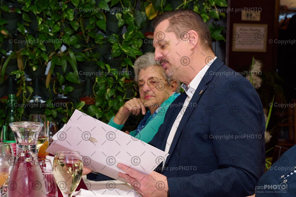 005_2026_60-Hochzeitstag-Wenzel_NZ9_6674 | proPHOTO - Realisiert mit Pictrs.com