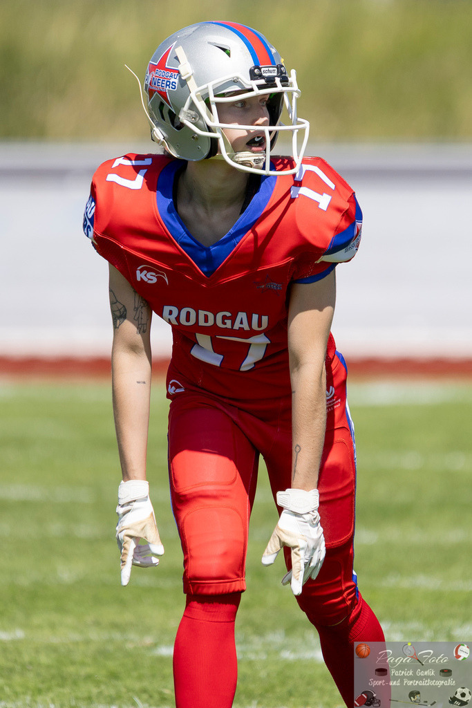 GFLW 1: German Football League Women 1: Rodgau Pioneers Ladies - Stuttgart Scorpions Sisters, 07.06.2026 | Sina Scherer (Rodgau Pioneers Ladies #17), Freisteller, Portrait / Porträt, Rodgau Pioneers Ladies - Stuttgart Scorpions Sisters, Rodgau, Maingau-Energie-Stadion "Am Weichsee", 7.6.2026 - Realisiert mit Pictrs.com