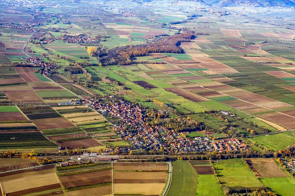 Luftbild: Dorf von Osten in Winden im Bundesland Rheinland-Pfalz in Deutschland. Foto: IMG_4706.jpg vom 16.11.2006 durch Werner Riehm/FLY-FOTO.de
