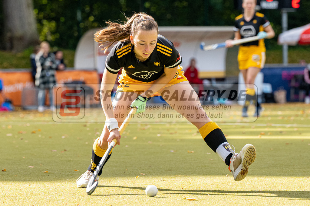 SFE_20221008_0115 | 1. Bundesliga Hockey Damen Rot-Weiss Köln - Harvestehuder THC am 08.10.2022 in Köln (KTHC Stadion Rot-Weiss Köln Tennis and Hockey Club), Photo: Stephan Fehrmann 2022 (Sports-Gallery),Fenja Poppe ( Harvestehuder THC #12)