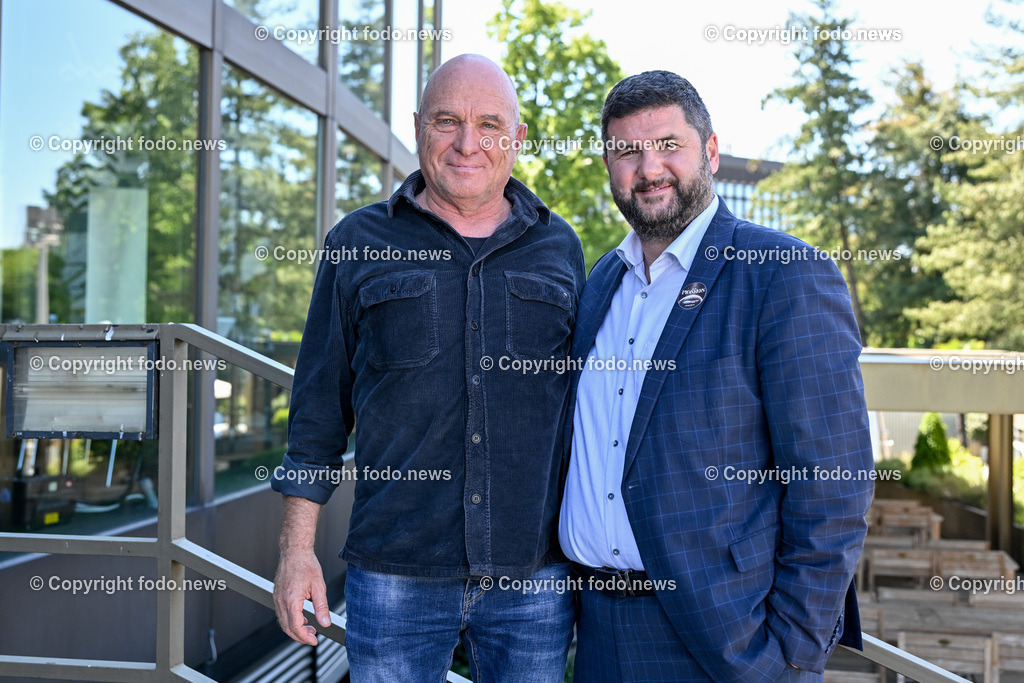 Pressekonferenz Brucknerhaus Linz - Klangwolke 2024_ Pioneer 52Hz_ 14.05.2024-4 | 14.05.2023, Brucknerhaus Linz, AUT, Pressekonferenz Brucknerhaus Linz - Klangwolke 2024, Pioneer 52Hz, im Bild Carlos Padrissa (La Fura dels Baus, Artistic Director), Wolfgang Scheibner (Produktionsleiter Klangwolke 2024)