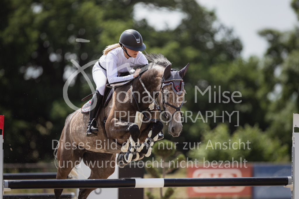 230624_PfSpTa_YoungsterM2-841 | Deine schönsten Turniermomente als professionelle Fotos! Entdecke hochwertige Pferdesport-Fotografie im Online-Shop. Jetzt Fotos finden & bestellen!