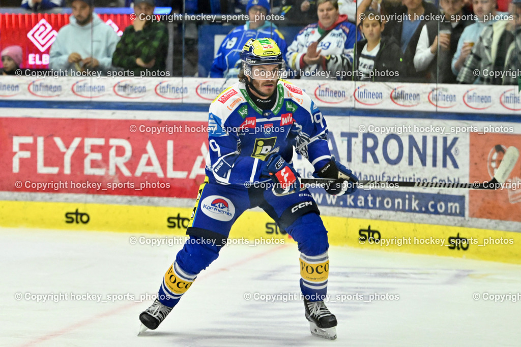 EC IDM WÄRMEPUMPEN VSV vs. FTC-TELEKOM JÉGKORONG | #9 Alexander Rauchenwald EC VSV, EC IDM WÄRMEPUMPEN VSV vs. FTC-TELEKOM JÉGKORONG, EC IDM WÄRMEPUMPEN VSV vs. FTC-TELEKOM JÉGKORONG am 19.10.2025 in Villach (Stadthalle Villach), Austria, (Photo by Bernd Stefan)