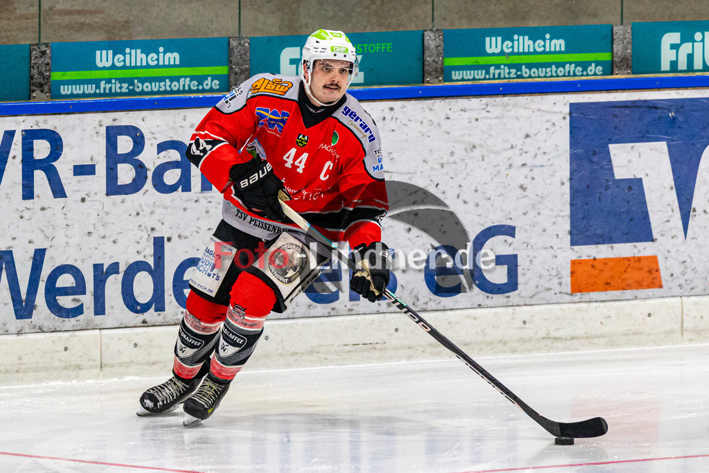 TSV Peißenberg Miners vs ERV Schweinfurt | Eishockey Bayernliga 2023/2024, TSV Peißenberg Miners vs ERV Schweinfurt, 20240114,
Martin LIDL (Miners 44) in Aktion,
2024-01-14 in Peißenberg (Eisstadion)
44 Martin LIDL (Miners 44)
Copyright: WolfgangxLindner foto-lindner.de