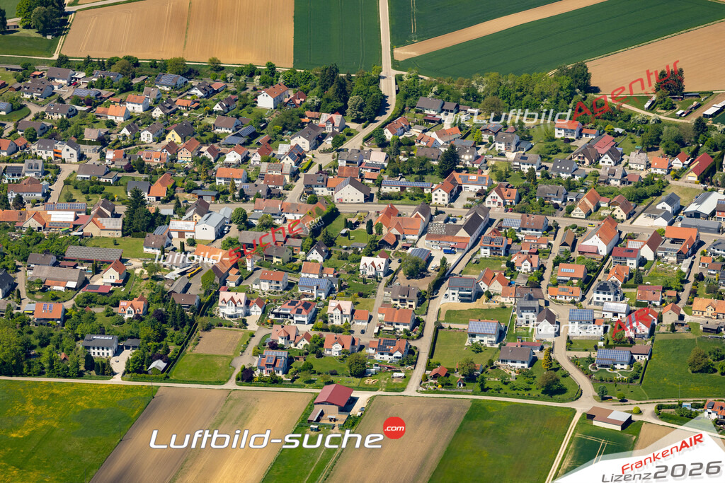 Luftaufnahme der Stadt Tapfheim - Die Luftaufnahme wurde 2025 vom UL-Flugzeug heraus erstellt ( keine Drohne ) - Hochauflösende Luftaufnahme - für professionelle Ausdrucke geeignet. Die Geschenkidee !Mit Lizenz und Bildrechte bestellbar
