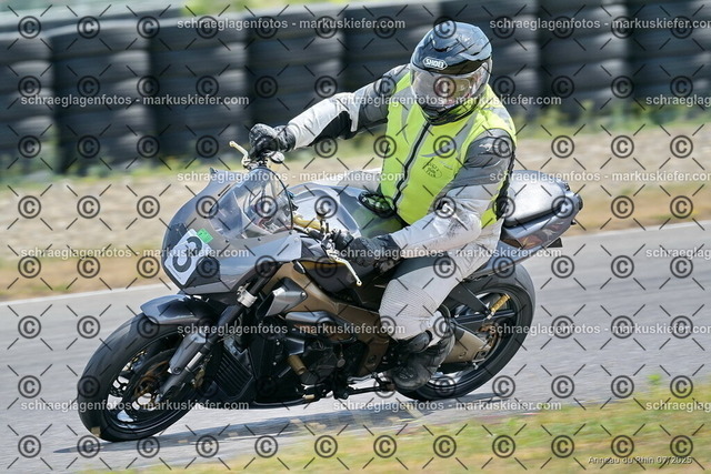 25bt04-1393 | markuskiefer.com - Realisiert mit Pictrs.com