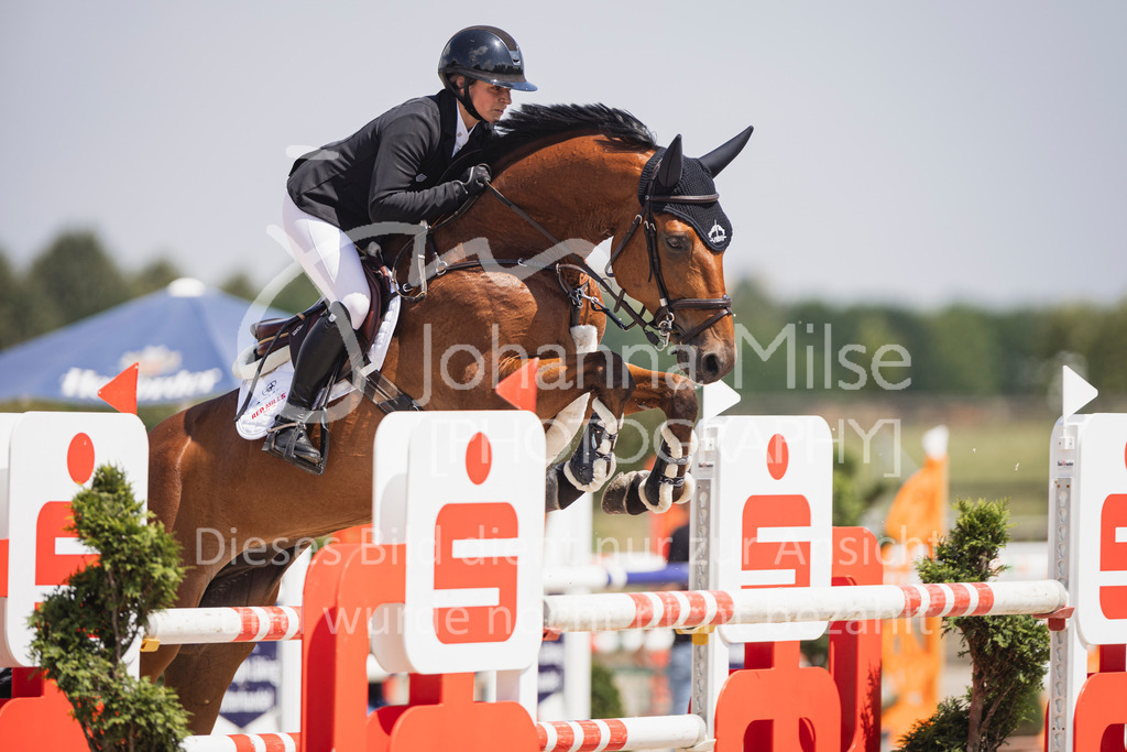 250628_PfSpTa_Youngster-M2-337 | Deine schönsten Turniermomente als professionelle Fotos! Entdecke hochwertige Pferdesport-Fotografie im Online-Shop. Jetzt Fotos finden & bestellen!