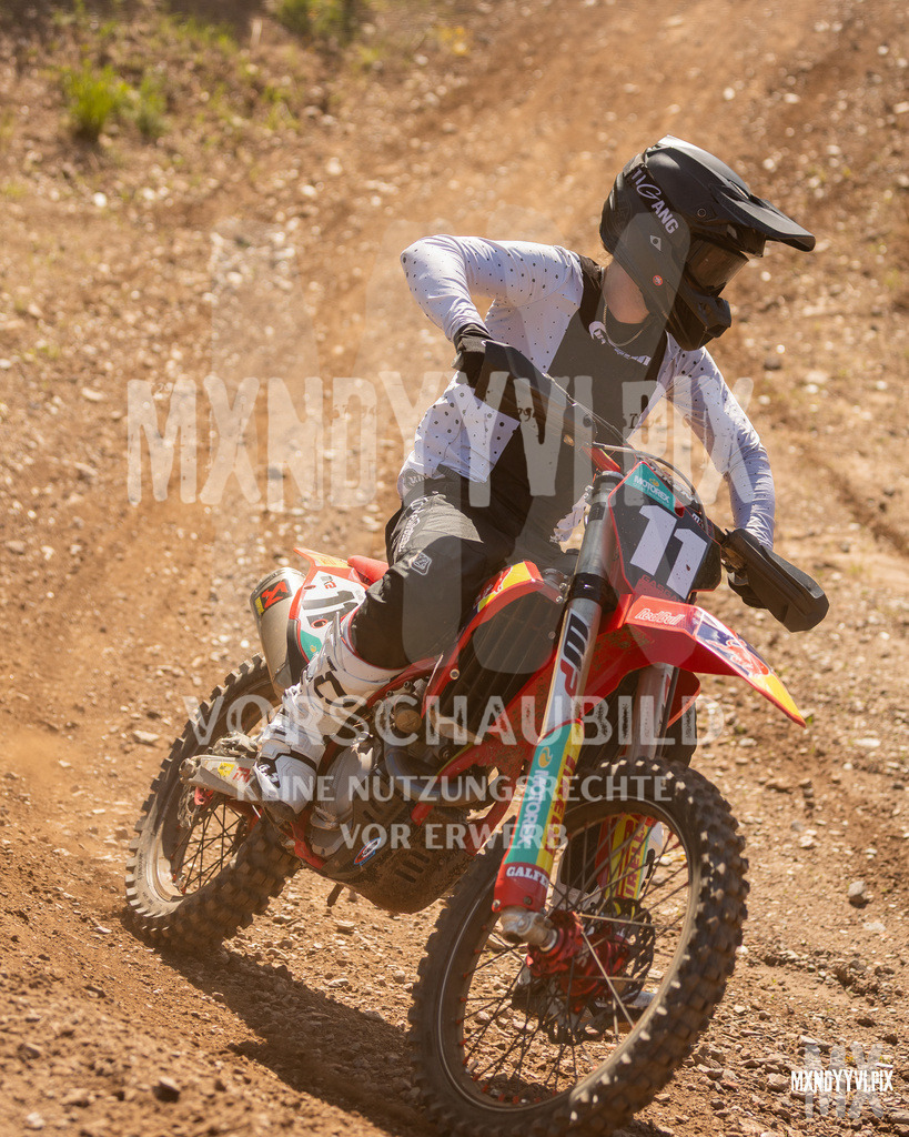 866A0907 | mxndyyvipix