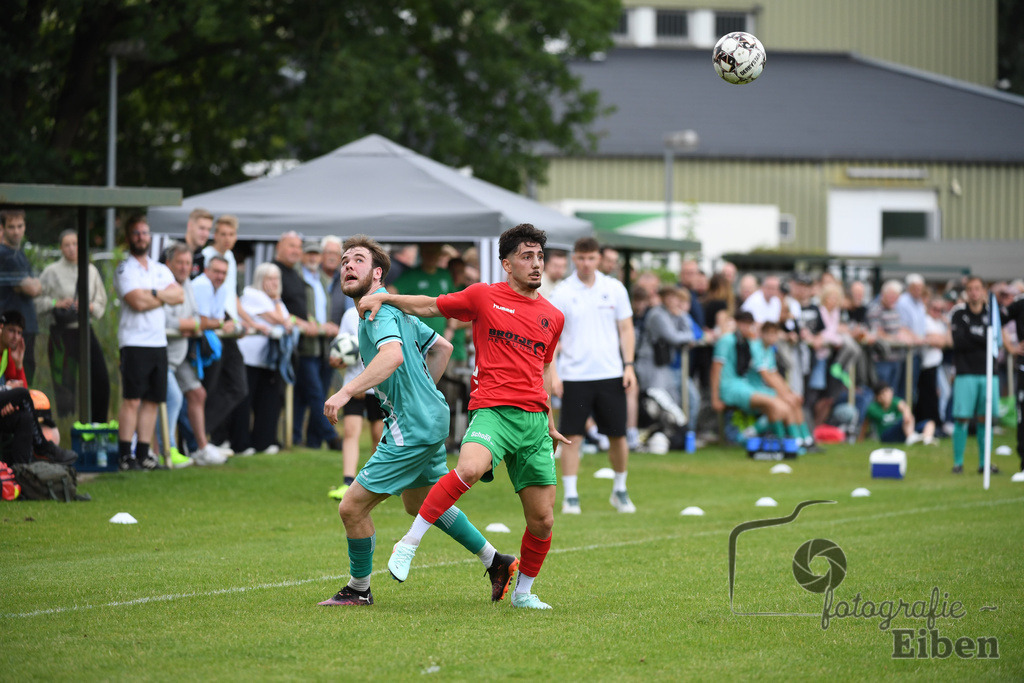 Sport-Duwe Cup | Sport-Duwe Cup Oldenburg; SSV Jeddenloh (weiß)-VFB Oldenburg (blau) am 05.07.2025 in Oldenburg (Sportanlage TuS Eversten), Photo: Philip Eiben 2025 - Realisiert mit Pictrs.com