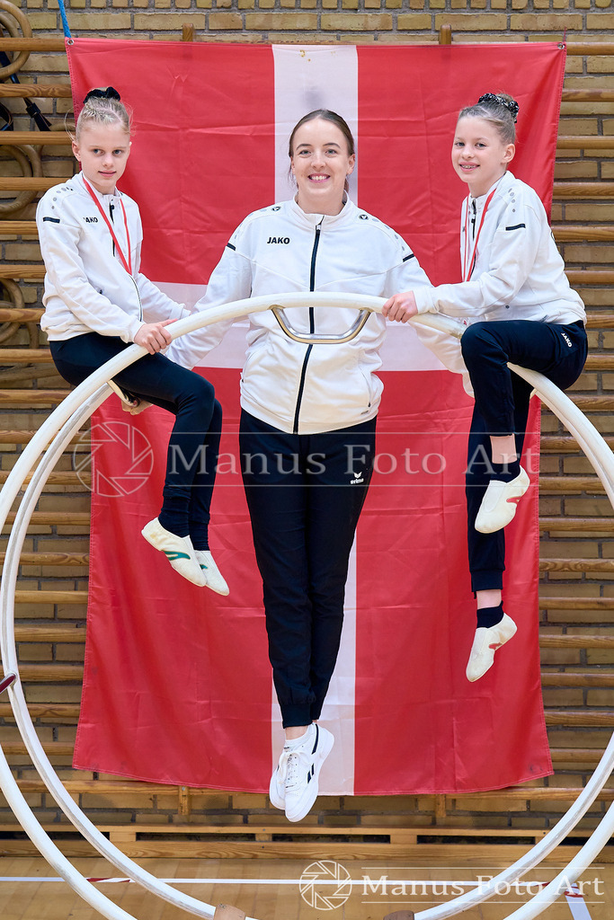 2024-11-09-2-D-DSC03484 | Professionelle Sportfotografie in Hamburg, Schleswig-Holstein und Niedersachsen – spezialisiert auf Rhönrad, Geräteturnen, Leistungsturnen und rhythmische Sportgymnastik. Bundesweite Begleitung von Rhönrad-Events. Jetzt Sport-Fotos - Realisiert mit Pictrs.com