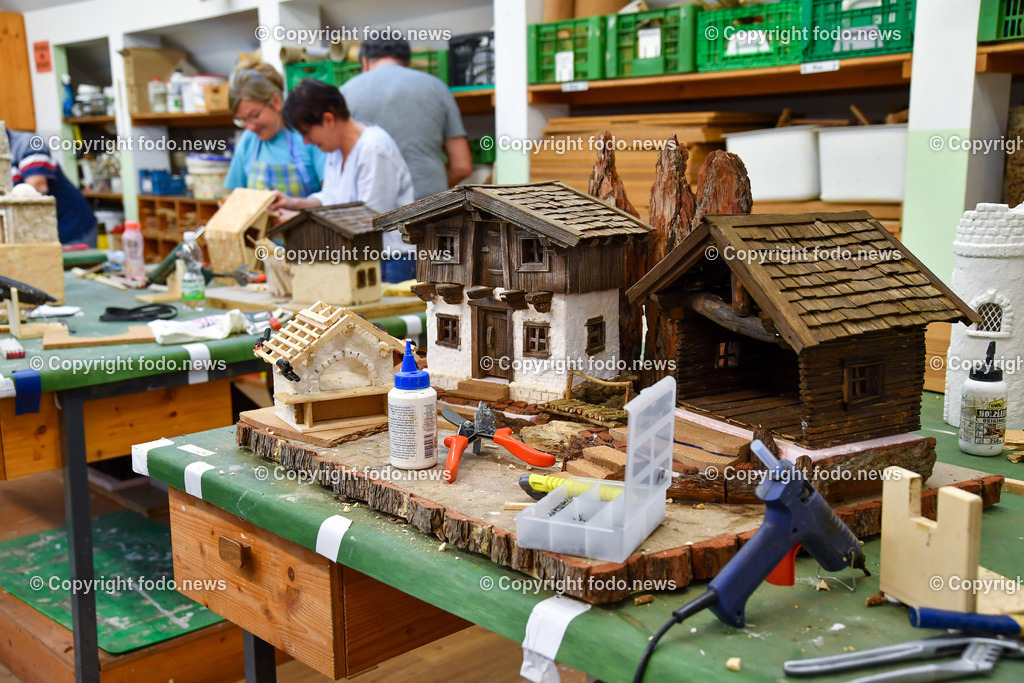 Krippenbauschule Geboltskirchen_ 15.11.2022-2 | 15.11.2022, Geboltskirchen, AUT, Krippenbauschule, im Bild selbstgebaute Krippe der Krippenbauschule Geboltskirchen