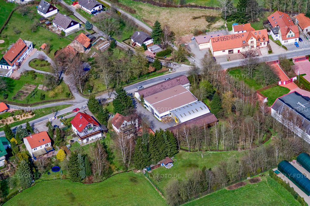 Luftbild: Gebrauchtwagen Fahrzeugaufbereitung Pfeifer im Ortsteil Affolterbach in Wald-Michelbach im Bundesland Hessen in Deutschland. – Foto: IMG_10368.jpg vom 20.04.2008 durch Werner Riehm/FLY-FOTO.de – Auflösung des Originals: 3456 x 2304 px