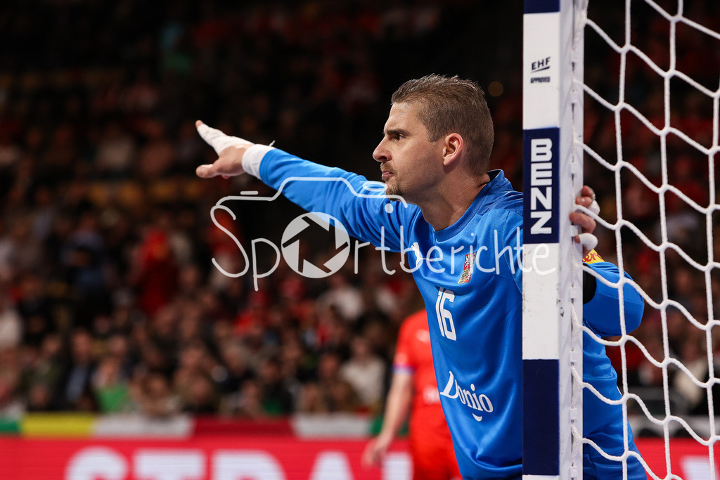 Tschechien - Portugal | Tschechien Keeper Martin GALIA (CZE #16) in Aktion / Freisteller / Einzelfoto