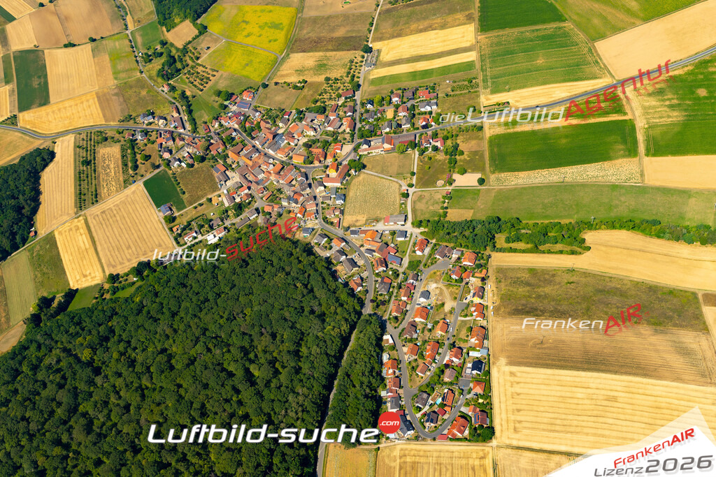 Das Luftbild zeigt : Binsbach Arnstein - Die Luftaufnahme wurde 2023 vom UL-Flugzeug aus erstellt ( keine Drohne ) - Hochauflösende Luftaufnahme - Für grossformatige Ausdrucke geeignet. Die Geschenkidee !Mit Lizenz und Bildrechte bestellbar