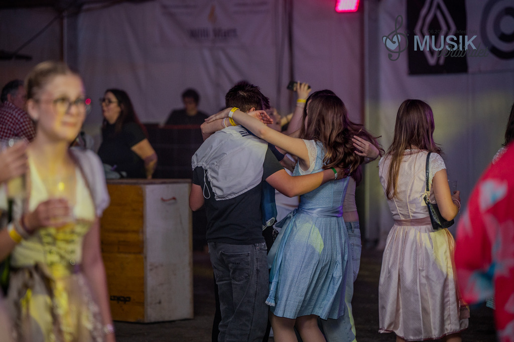 DSC_3592 | "Fussifoto.com – Ihr Ansprechpartner für hochwertige Fotografie! Entdecken Sie kreative Bilder und professionelle Dienstleistungen. Kontaktieren Sie uns für Ihre Projekte!"