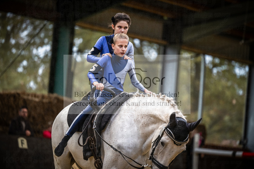 DOS_0180 | Entdecke hochwertige Reitturnierfotos von Foto Oger. Professionell, emotional und authentisch – jetzt Lieblingsmomente im Shop bestellen.Deutschlandweite Turnierfotografie. - Realisiert mit Pictrs.com