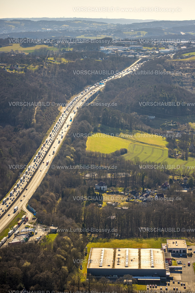 Hagen250302613 | Luftbild, Parkplatz Funckenhausen Autobahn A1 LKW Rastplatz, Verkehrsstau mit LKW Schlange, Vorhalle, Hagen, Ruhrgebiet, Nordrhein-Westfalen, Deutschland