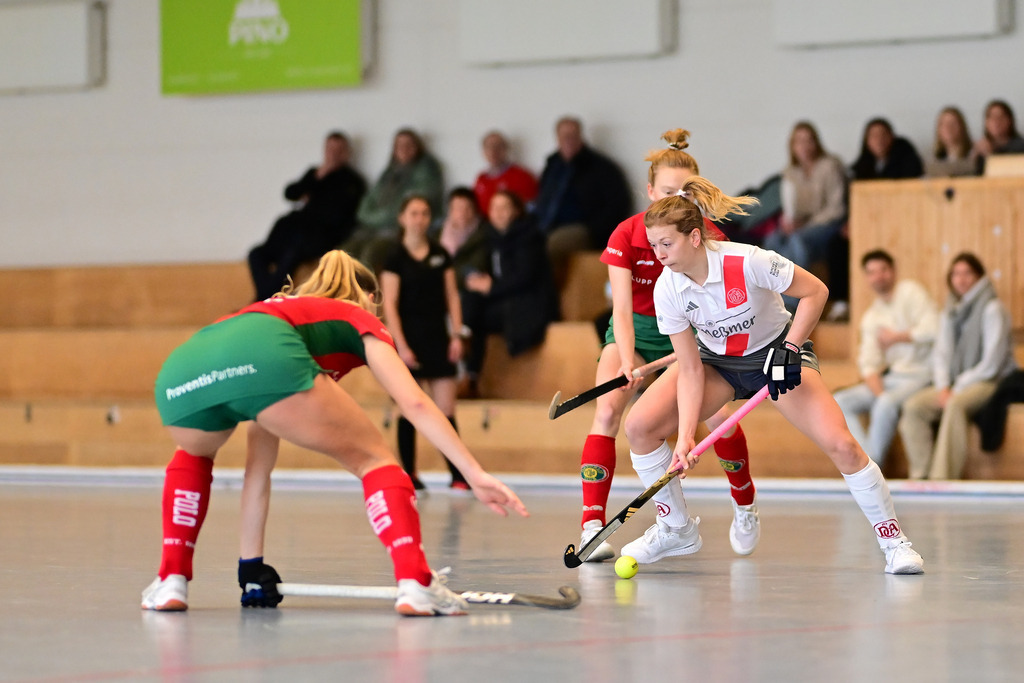 Hockey I Frauen I Saison 2024-2025 I 1. Bundesliga Nord I 5. Spieltag I Hamburger Polo Club - Der Club an der Alster | Der Sportfotograf. - Realisiert mit Pictrs.com