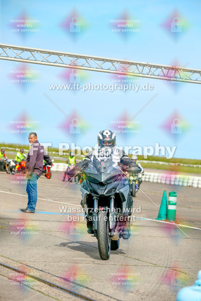 _MOT1066 | Hier findet Ihr Bilder von Touristenfahrten auf der Nürburgring Nordschleife oder von anderen Veranstaltungen die ich besucht habe. Viel Spass beim Durch Schauen 