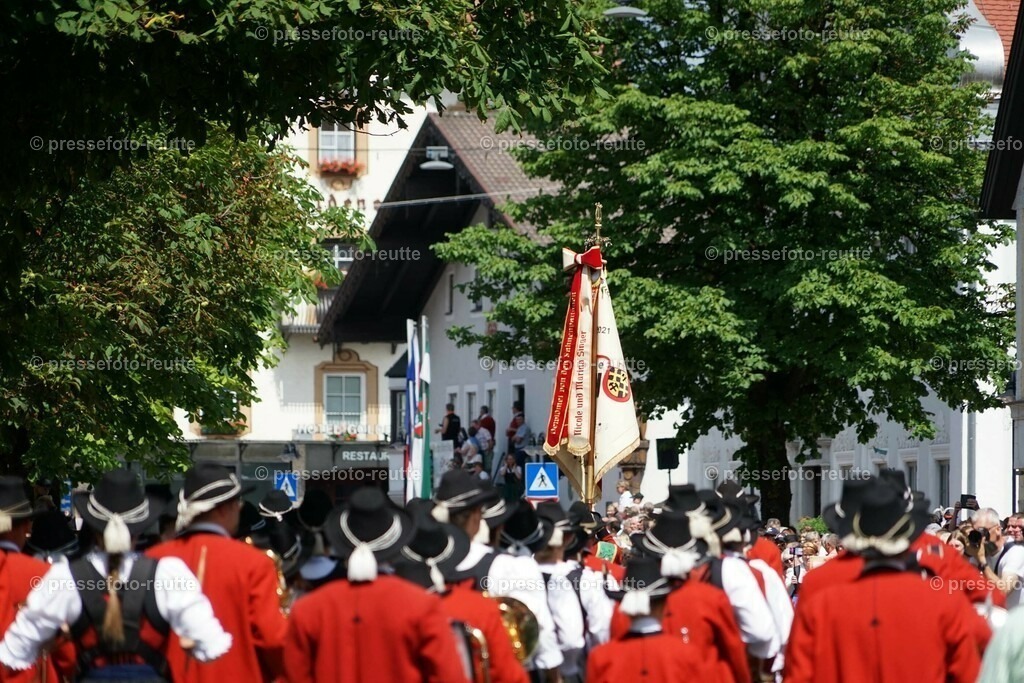 13e-PFLACH-Bundesmusikfest-2023-Juni16-Reutte-DSC06506 | Info aus dem Bezirk Reutte/Ausserfern Tirol sowie eine umfangreiche Bilddatenbank über die gesamte Region: Lechtal, Talkessel Reutte, Tannheimertal, Zwischentoren. Lech, Plansee, Zugspitze, Grenztunnel, B179, Fernpassstraße, Verkehr, Lawinen, Tradition, - Realisiert mit Pictrs.com